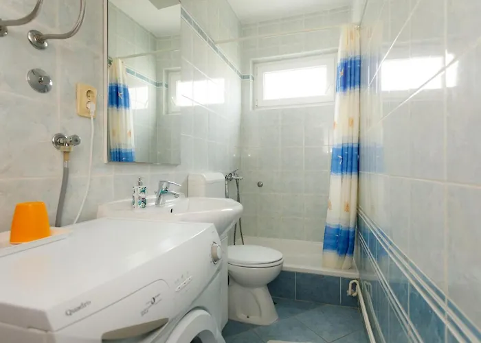 Charming And Tranquil Krk Center - One Bedroom With Balcony Apartmán *