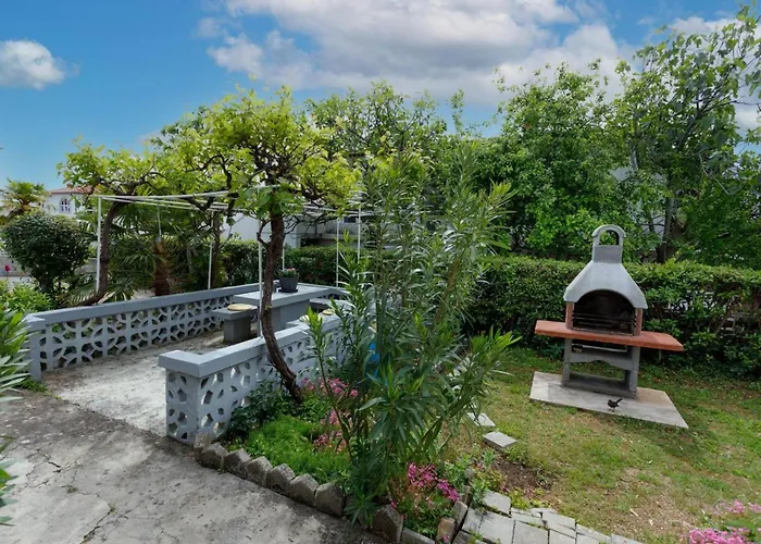 Charming And Tranquil Krk Center - One Bedroom With Balcony *